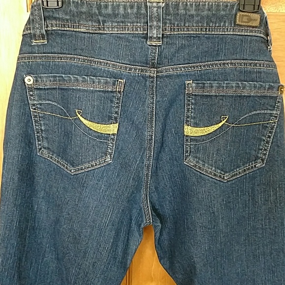 DKNY Jeans - Picture 3 of 3
